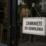 Zawieszona działalność gospodarcza – zamknięty lokal z napisem „Zamknięte do odwołania”